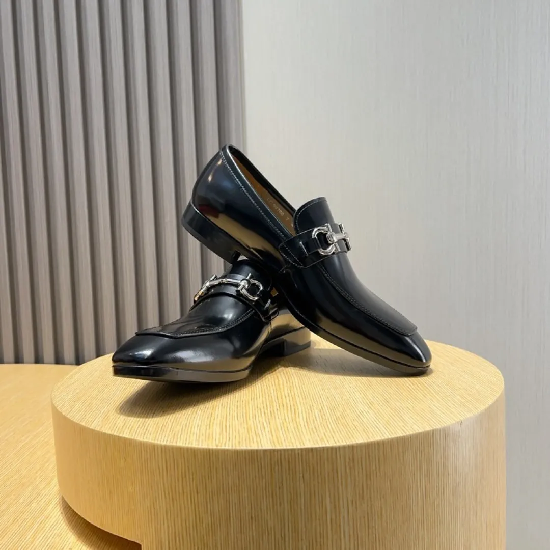 Factory P620💰🔥《Ferragamo》👏Latest•High-end top brand luxury~purchasing agent, top~quality. New fashionable business men's shoes🔜The uppers are made of original open-edge beaded cowhide➕cowhide·lining, with fine workmanship. The original stylish and soft combination wear-resistant and non-slip outsole is light and comfortable on the feet. The real thing looks better in real photos. Size: 38--44